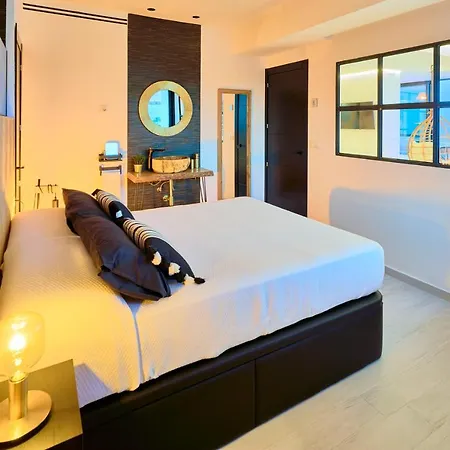 Apartment Savanna Beach. Amazing With Jacuzzi Torremolinos