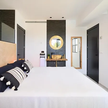 Apartment Savanna Beach. Amazing With Jacuzzi