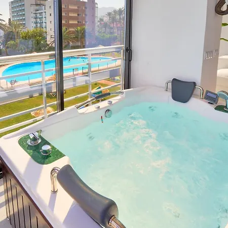 Apartment Savanna Beach. Amazing With Jacuzzi