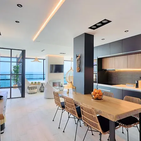 Savanna Beach. Amazing With Jacuzzi Apartment *